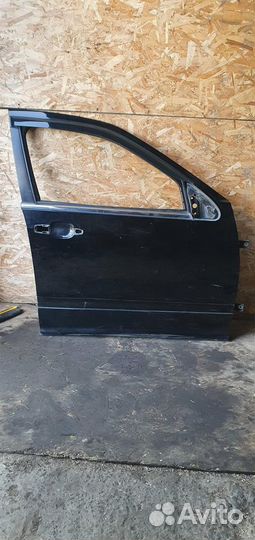 Дверь передняя правая Cadillac SRX 1 2003-2009