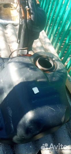 Бензобак на volkswagen passat б4 и б3