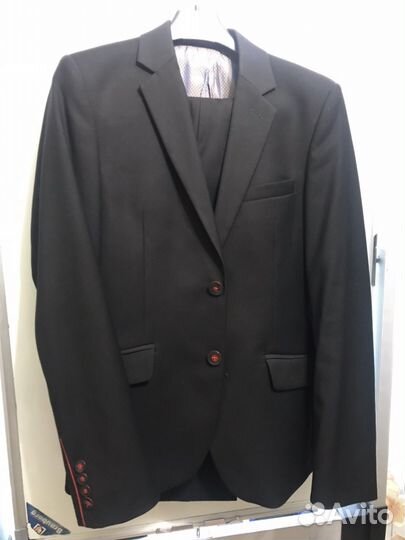 Костюм школьный