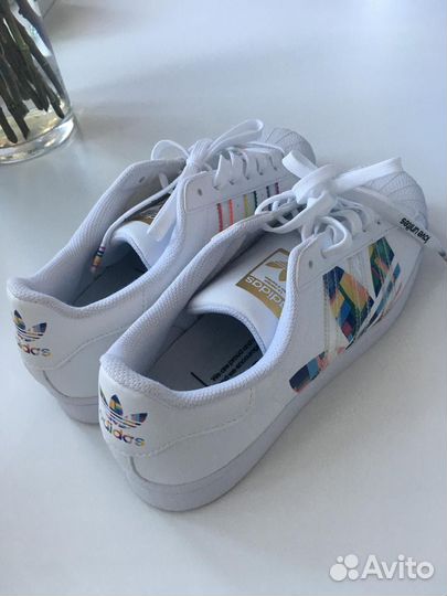 Adidas кроссовки женские