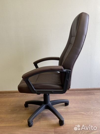 Компьютерное кресло с доставкой на дом