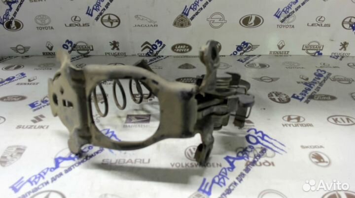 Крюк капота Mercedes Benz W210 E-Klasse 1995-2000