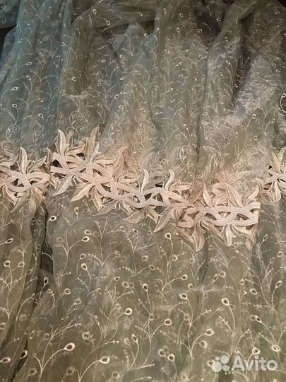 Тюль золотистого цвета с лентой, 6 м на 2,5 м