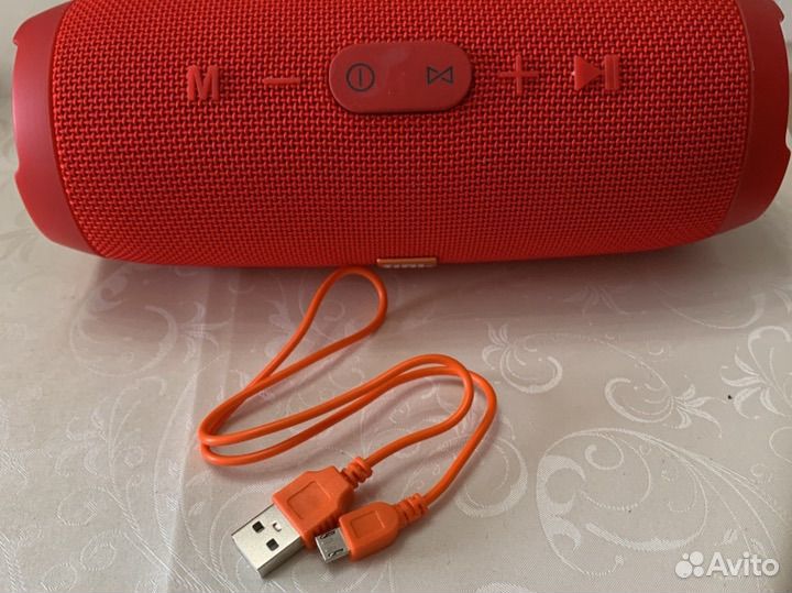 Колонка jbl charge 3