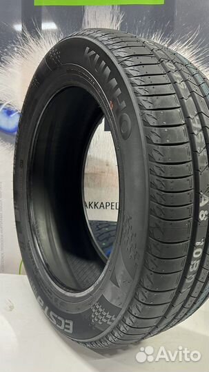 Kumho Ecsta HS51 215/55 R17 94V