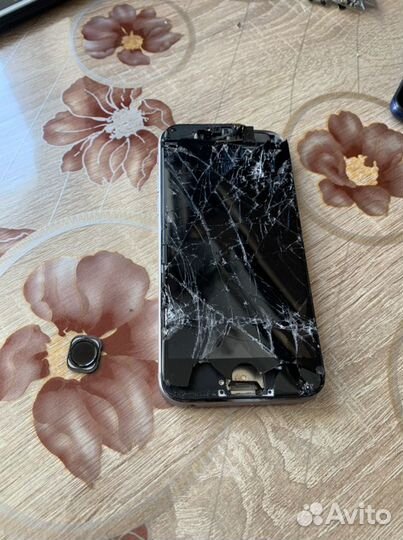 Ремонт Apple iPhone (замена аккумулятора и экрана)