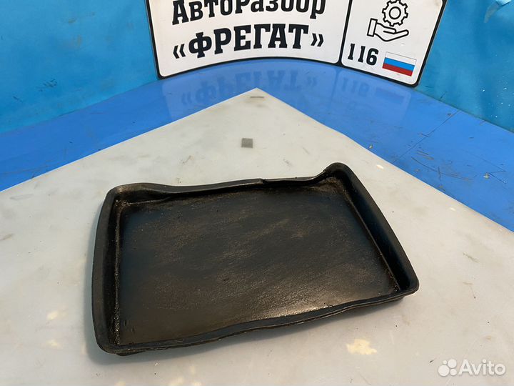 Поддон аккумулятора резиновый renault symbol