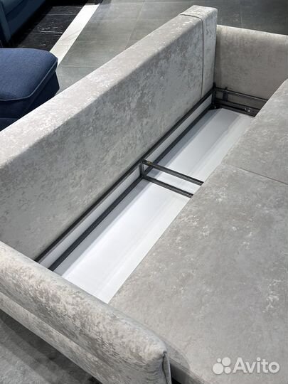 Диван кровать с независимым пружинным блоком