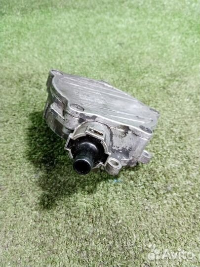 Насос вакуумный Audi A6 4F C6 BDX (2.8) 2008