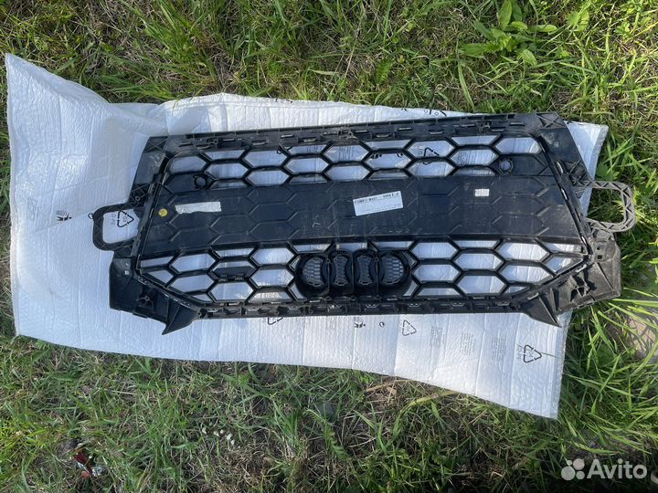 Решетка радиатора Audi a4 b9 рест