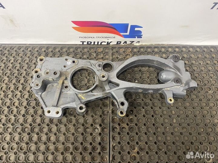 Кронштейн буксировочный левый Daf XF106