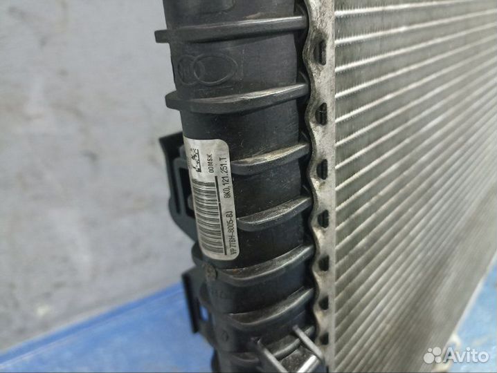 Радиатор охлаждения Audi A4 B8