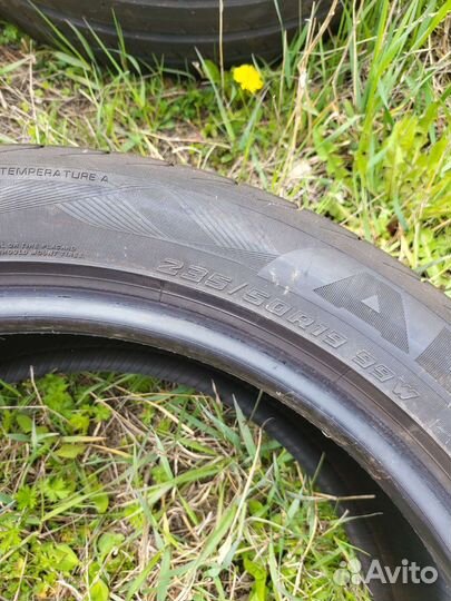 Yokohama Advan Sport V105 235/50 R19 и 255/45 R19