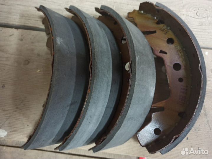 Комп. барабанных торм. колодок Кия Карнивал