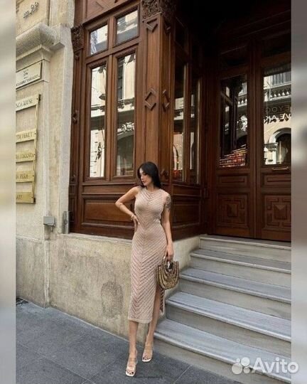 Платье макси вязаное