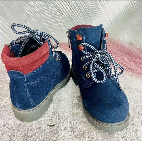 Ботинки для девочки 32 размер новые