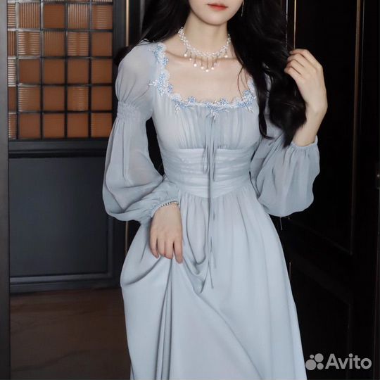 Нарядное платье