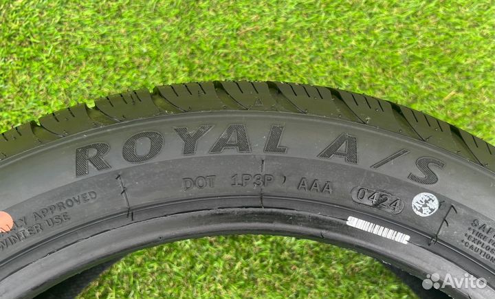 Royal Black Royal A/S 225/45 R17