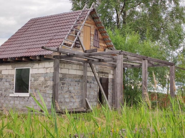 Дача 20 м² на участке 6 сот.