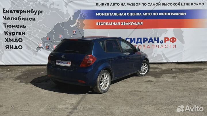 Кронштейн опоры двигателя Kia Ceed (ED) 21815-2H00