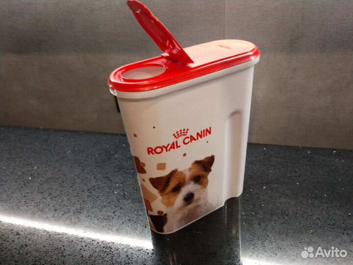 Контейнер для корма