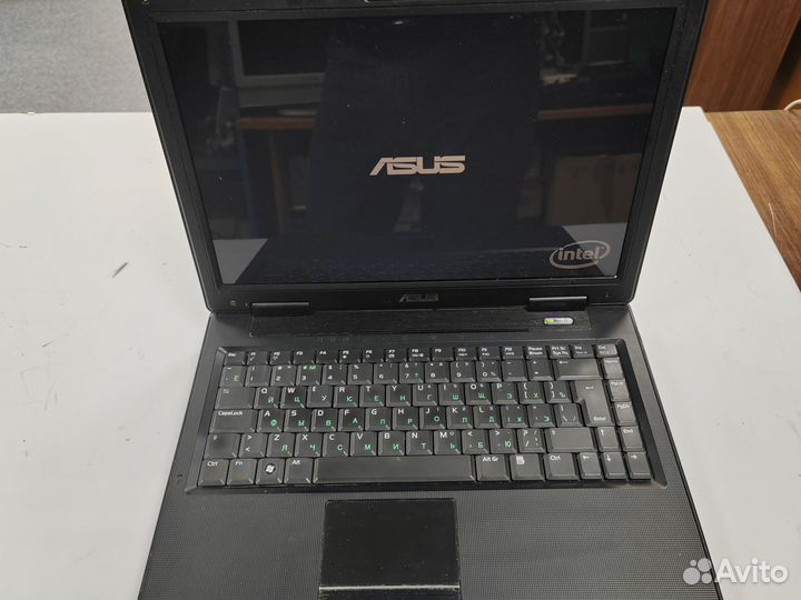 Ноутбук asus