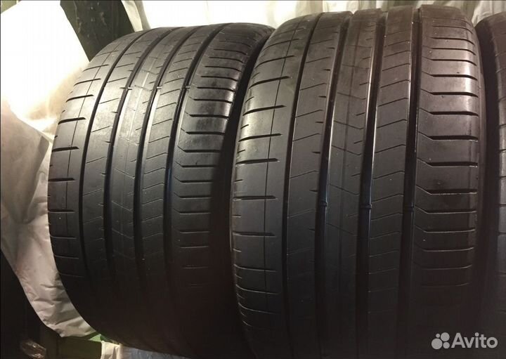 Pirelli P Zero PZ4 305/30 R21