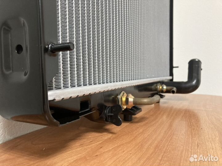 Радиатор Mitsubishi Delica 89-99 / Hyundai Grace 9