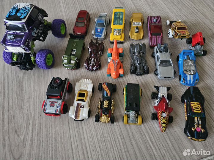 Hot wheels машинки