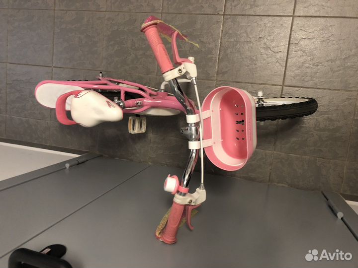 Велосипед Royal Baby Little Swan 18