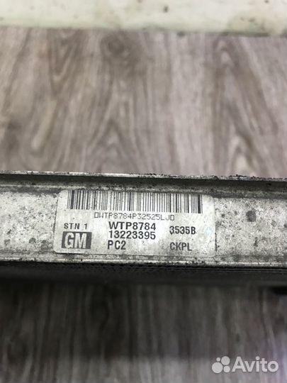 Интеркулер Opel Zafira B минивэн Z19DT 2006