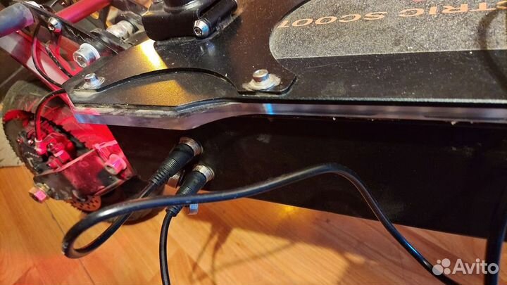 Электросамокат бу Currus M10