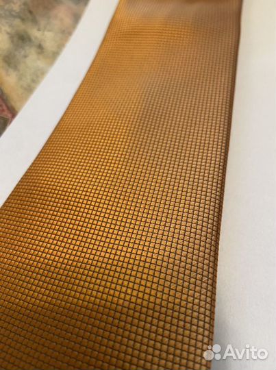 Галстук мужской золотистого цвета