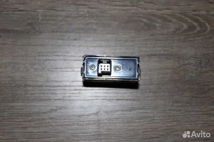 Кнопка стеклоподъемника задняя Zafira Зафира