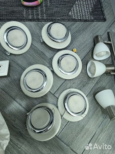 Светильники потолочные точечные