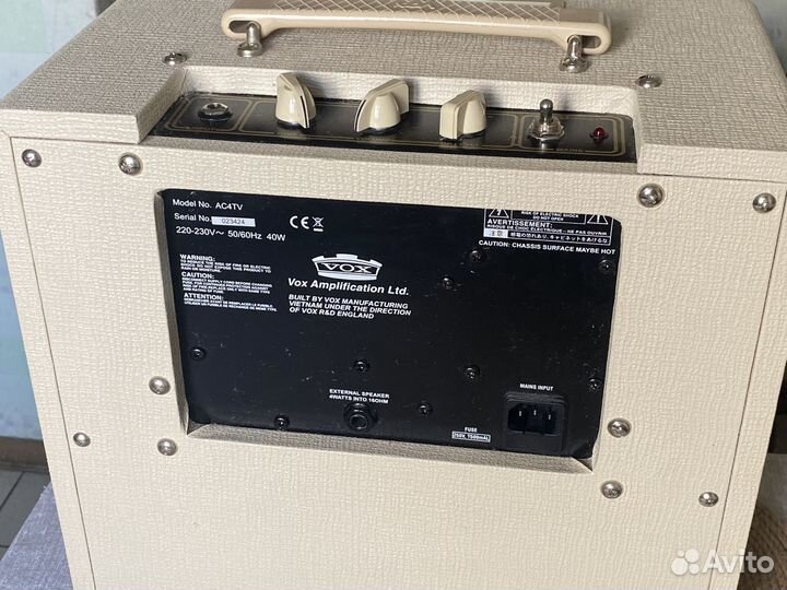 Ламповый комбоусилитель Vox AC4-TV