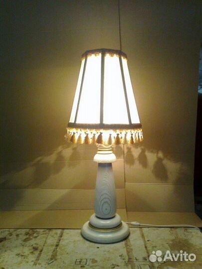 Лампа настольная