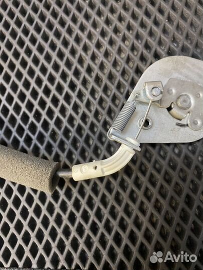 Лада ларгус замок распашной двери