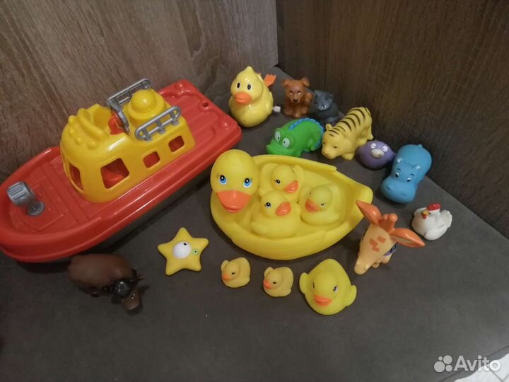 Игрушки для купания и органайзер