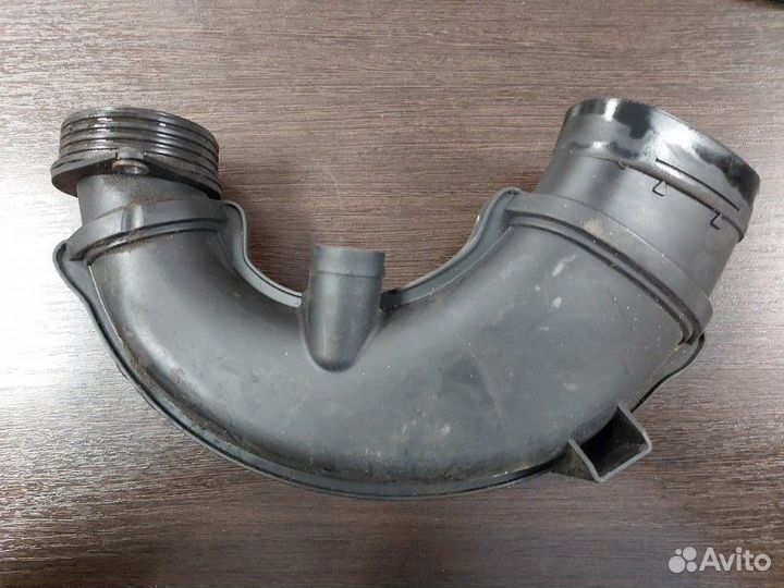 Патрубок воздушного фильтра Bmw 750Lix F02 N63