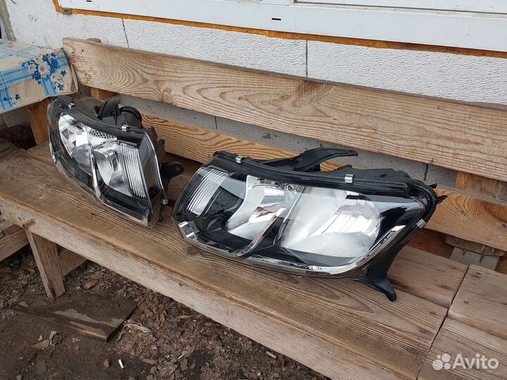 Фара передняя 260607796R Рено Логан 2