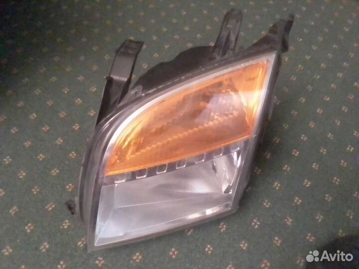 Фара левая Ford Fusion б/у, оригинал