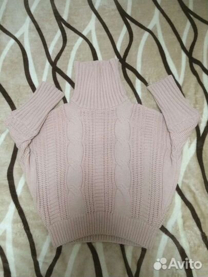 Свитер женский