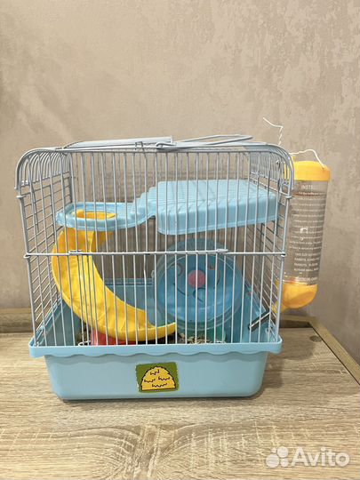 Джунгарский хомяк с клеткой