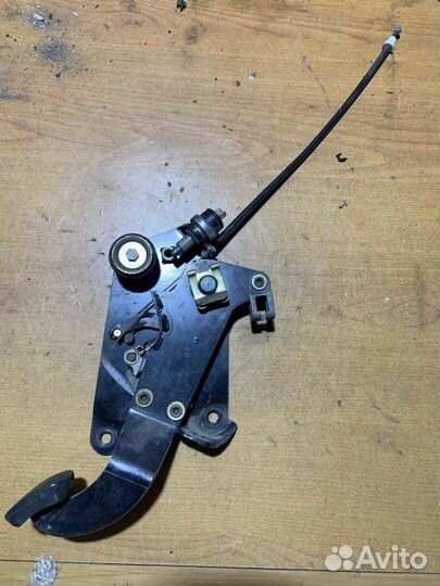 Педаль ручника Mercedes Benz Vito 638 611/980 2001