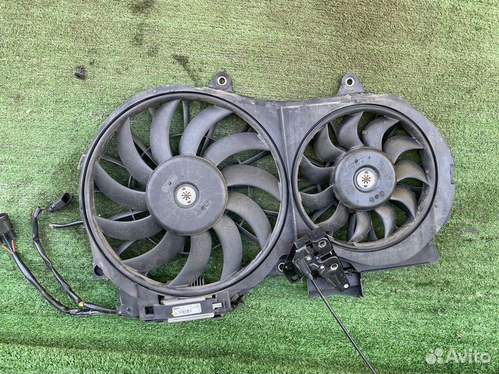 Диффузор радиатора Audi A4 B7 8ED 8E0121205M