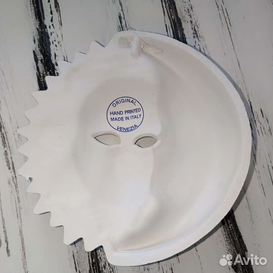 Настенная тарелка и панно