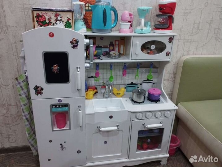 Детская деревянная кухня