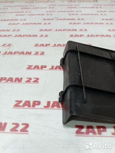 Заглушка кармана обшивки багажника задняя Toyota