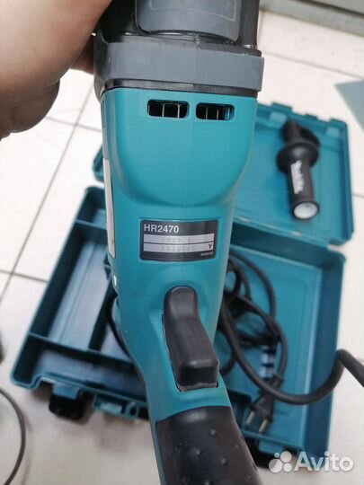 Перфоратор Makita HR 2470